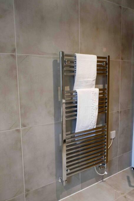 Garden Of Eden 1 Bedroom Flat In Fishponds Bristol Kültér fotó