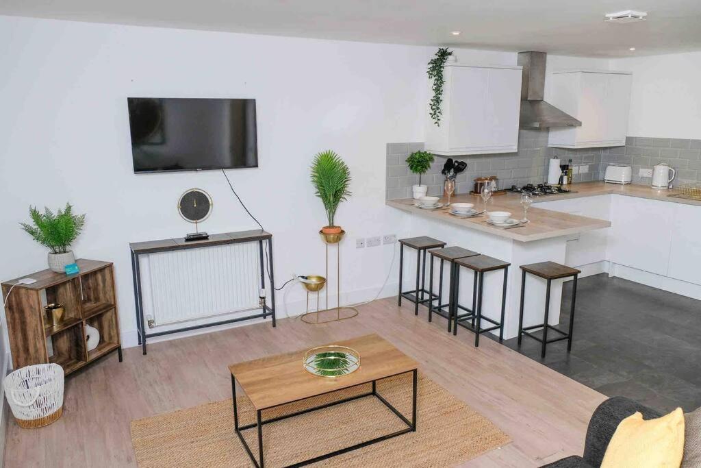 Garden Of Eden 1 Bedroom Flat In Fishponds Bristol Kültér fotó